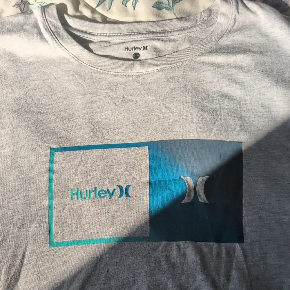 Hurley Gray and Blue Graphic Tee